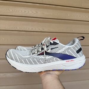 Brooks Revel 6 Dawn Blue Cayenne running shoes Size 9